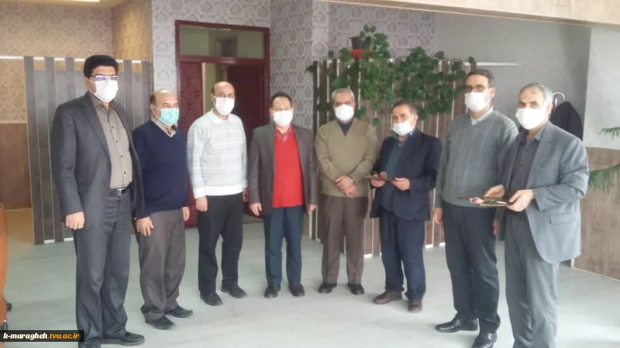 مراسم تجلیل از همکاران ایثارگر بمناسبت دهه مبارک فجر در دانشکده فنی و کشاورزی مراغه 2